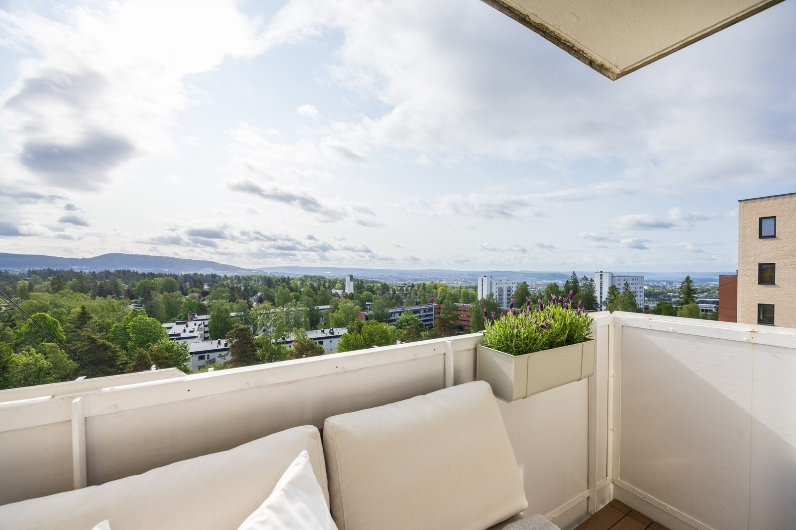 Boligen har sol hele morningen og formiddagen Galleribilde