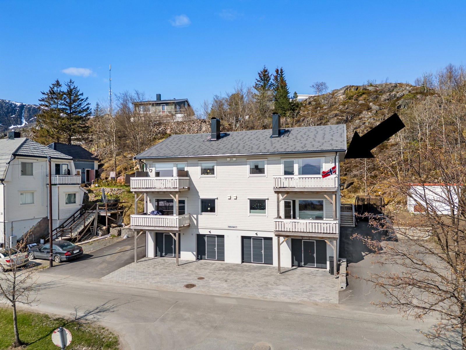 EIE Eiendomsmegling v/Runar Bjørkelund har gleden av å presentere Rådhusvegen 17C! Galleribilde