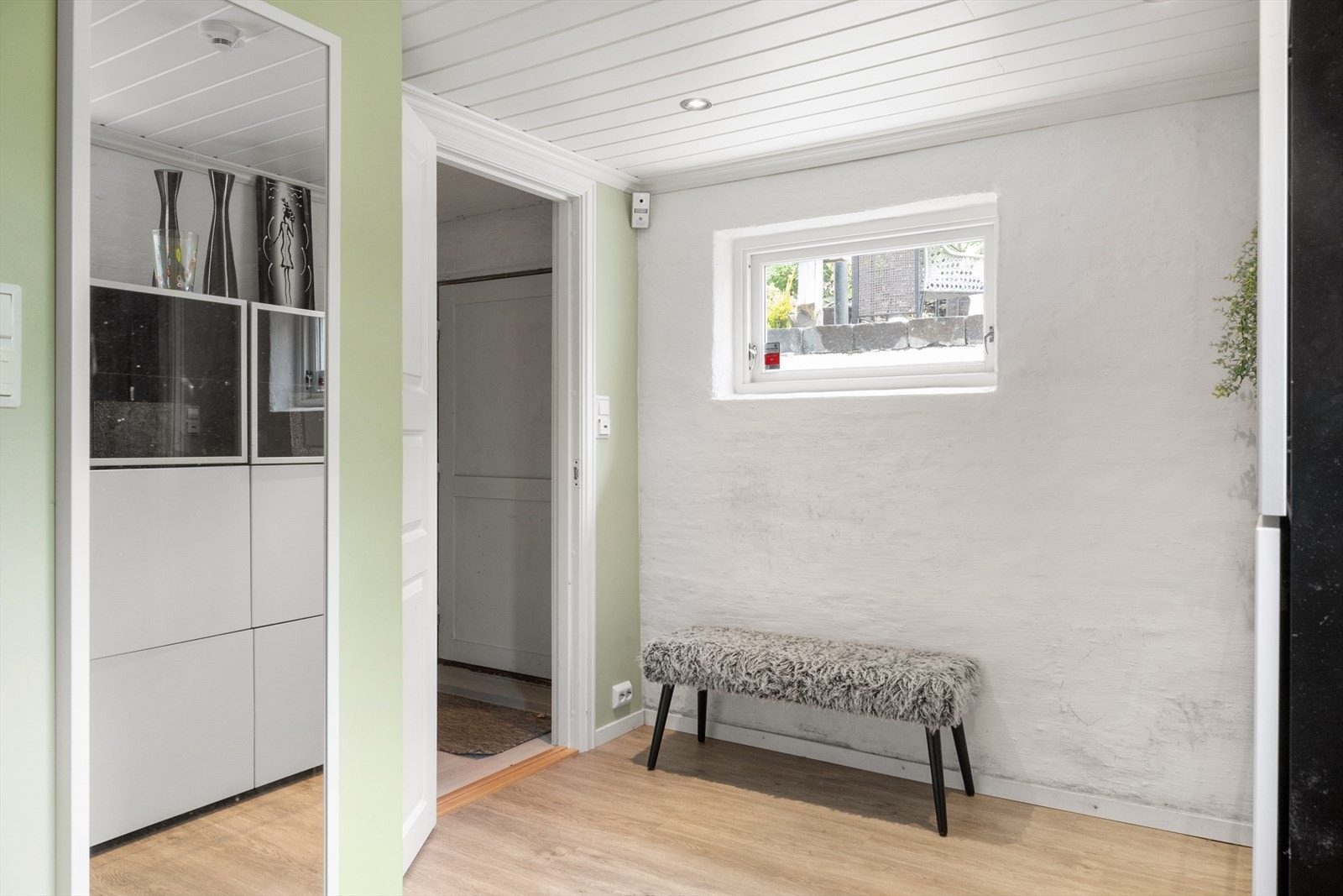 Det er drenert rundt kjelleren i nyere tid. Galleribilde