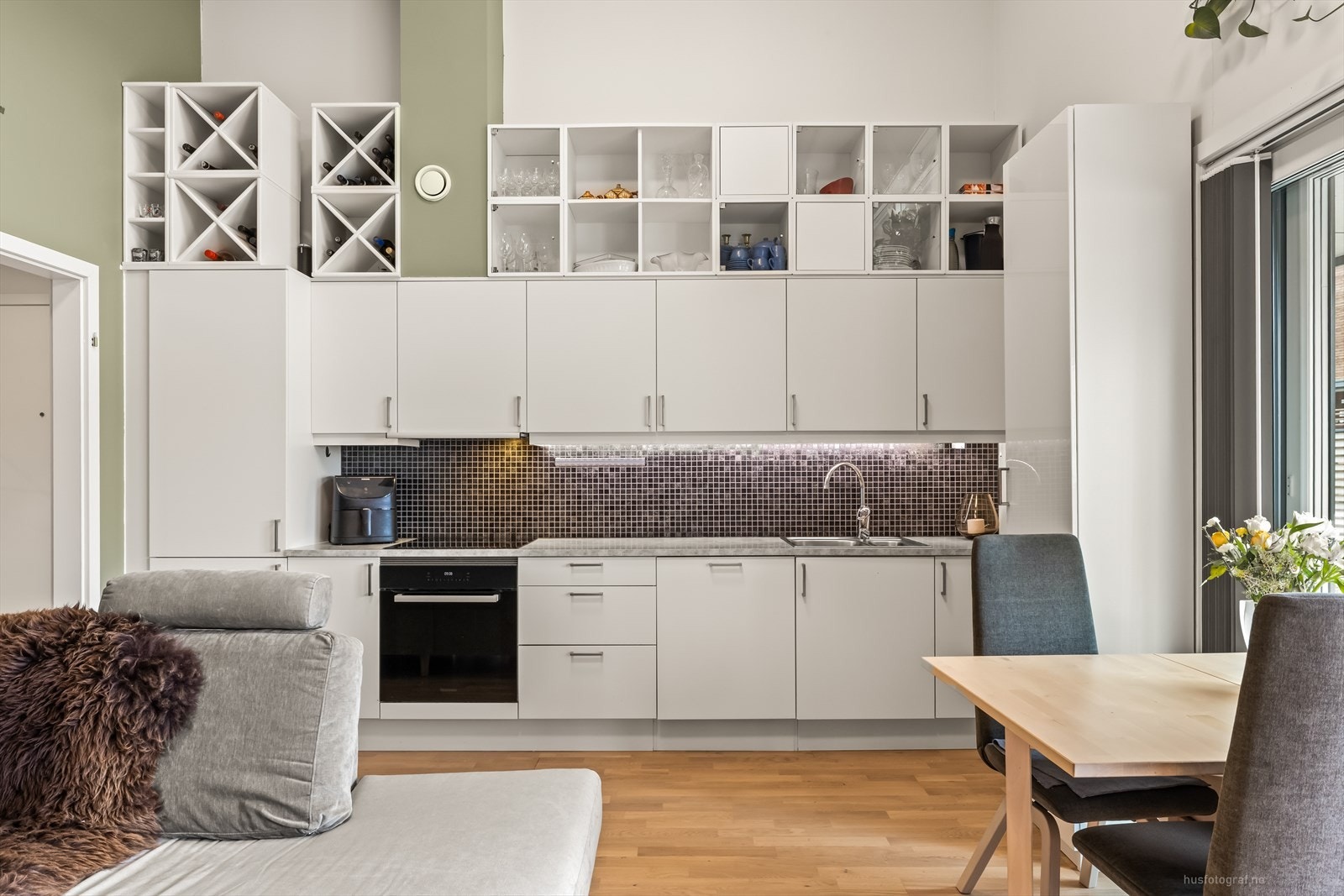 Moderne og delikat kjøkken. Galleribilde