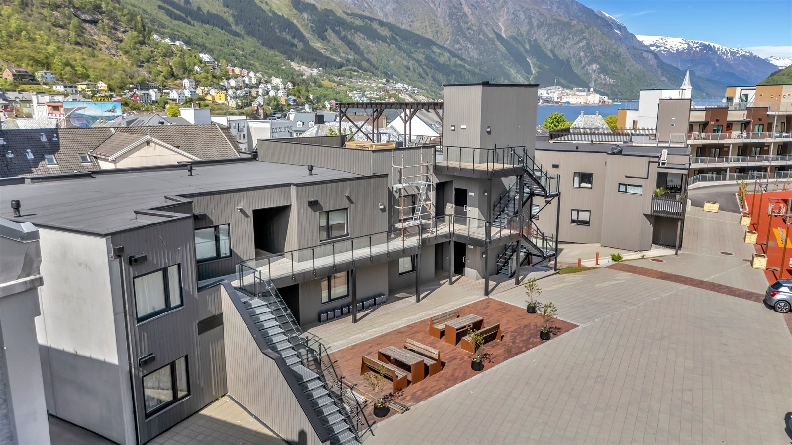 Velkommen til Smelteverket 105! Presentert av Nordvik Hardanger! Galleribilde