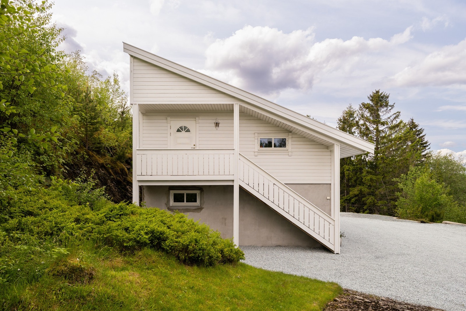 Felles bod for sameie, samt loft over garasje hvor hver leilighet disponerer egen stor bod hver. Galleribilde