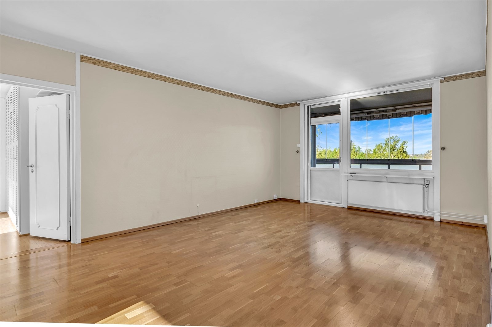 Det er tilkoblet en radiator. Galleribilde