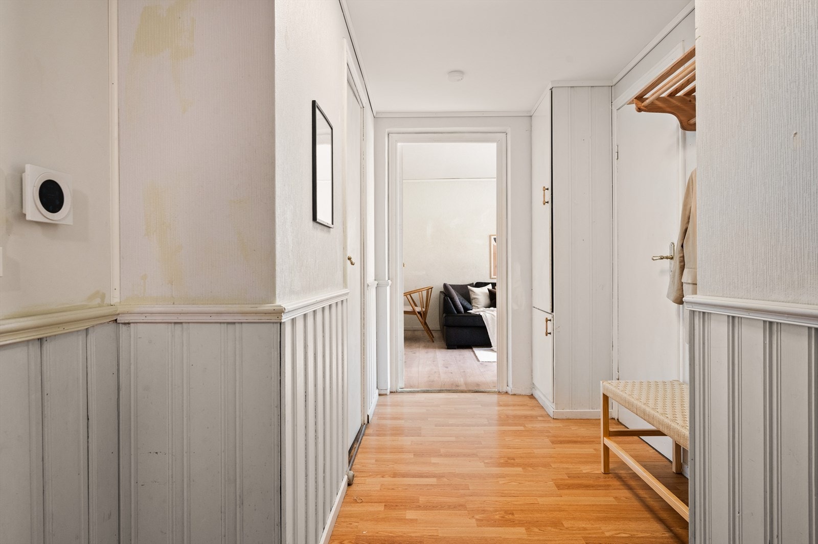 Vi beveger oss videre til boligens samlingspunkt, nemlig stuen. Galleribilde