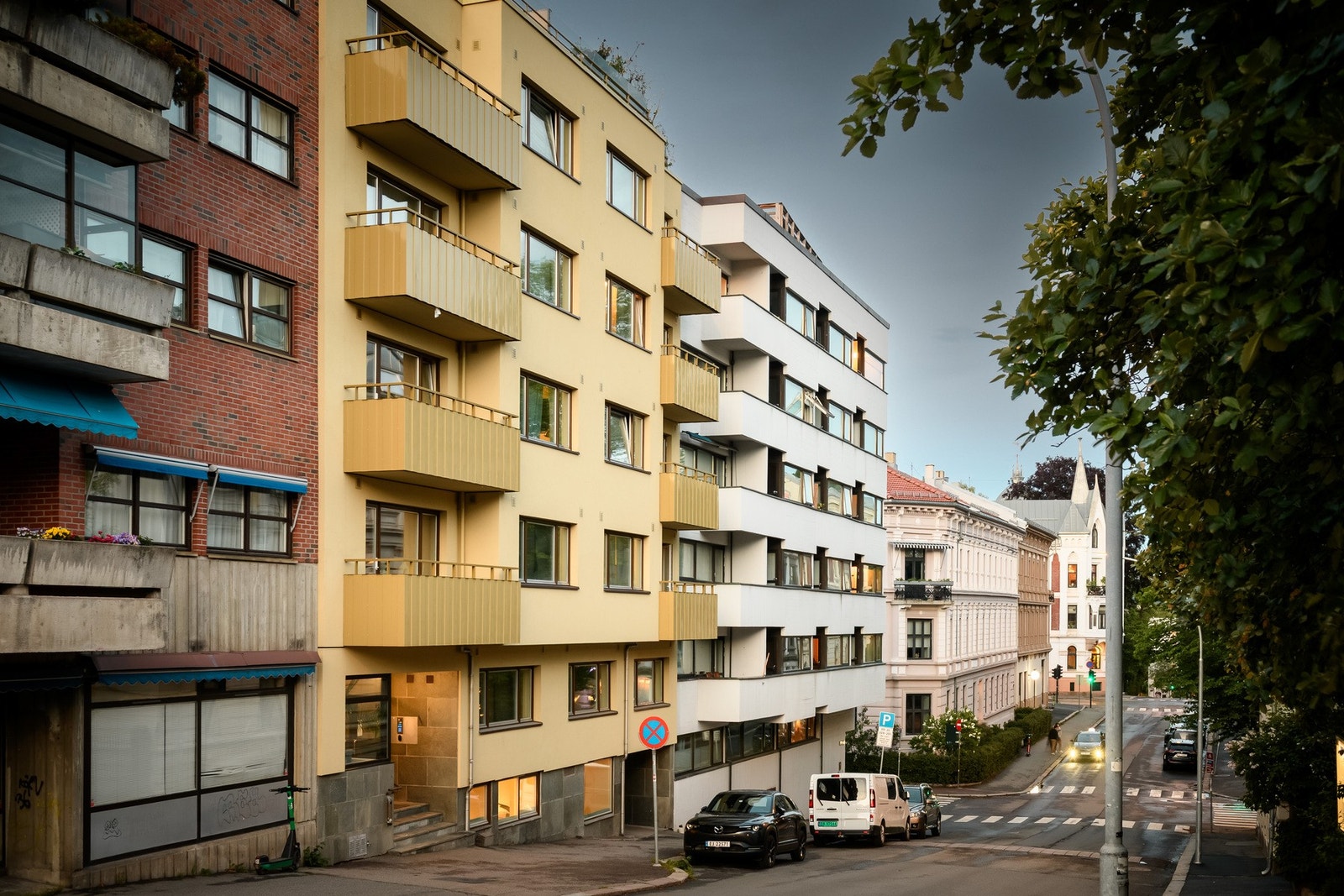 Nærmiljøet er hyggelig og veletablert, kun 350 meter fra Bogstadveien og Vestkanttorget. Galleribilde