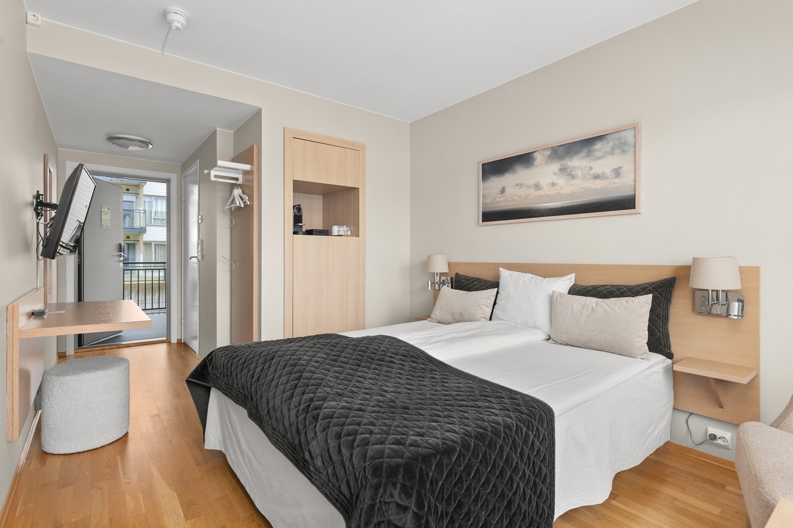 Flott tilhørende hotellrom Galleribilde