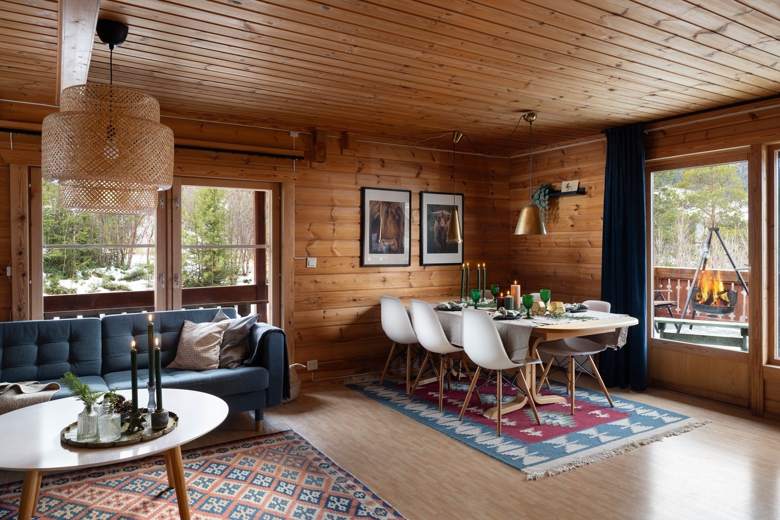 Stue/spisestue med utgang til terrasse på ca. 50 kvm Galleribilde