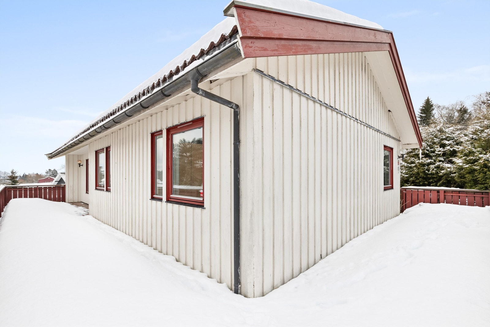 Her er det god plass til utemøbler. Galleribilde