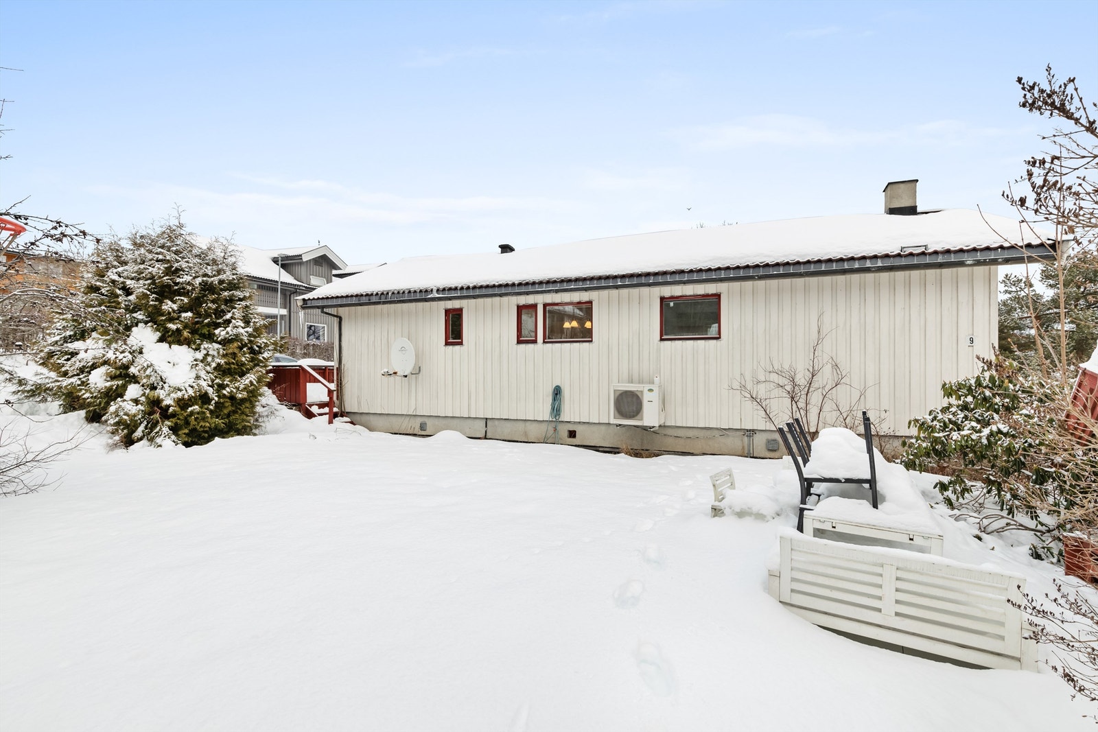 Velkommen til Skjellestadhagen 9, presentert av Truls E. Holm i Krogsveen. Galleribilde