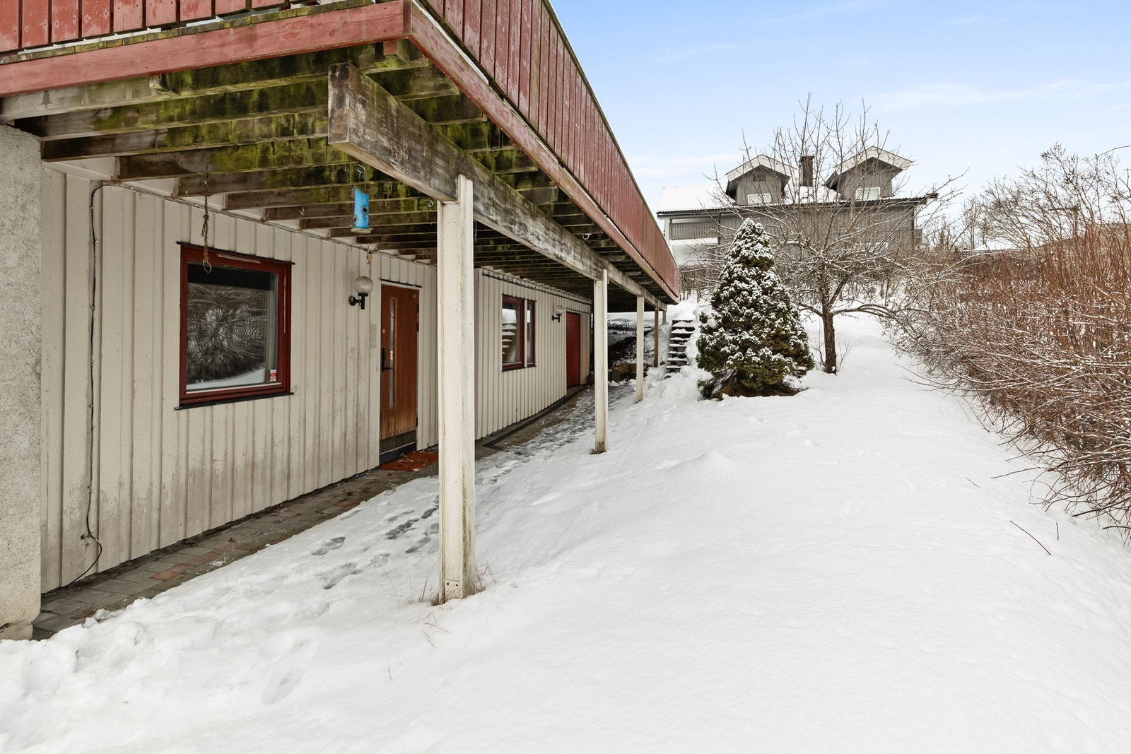 Boligens inngangsparti. Galleribilde