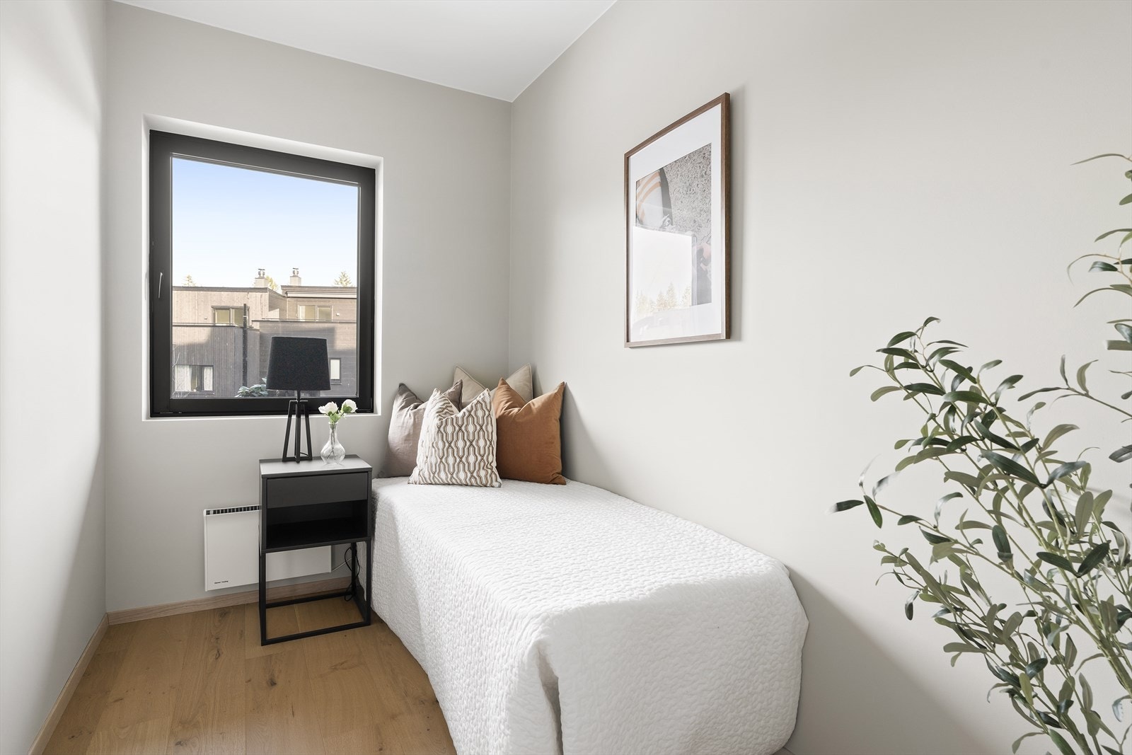 Soverom I. Boligens tre andre soverom ligger i boligens toppetasje. Galleribilde