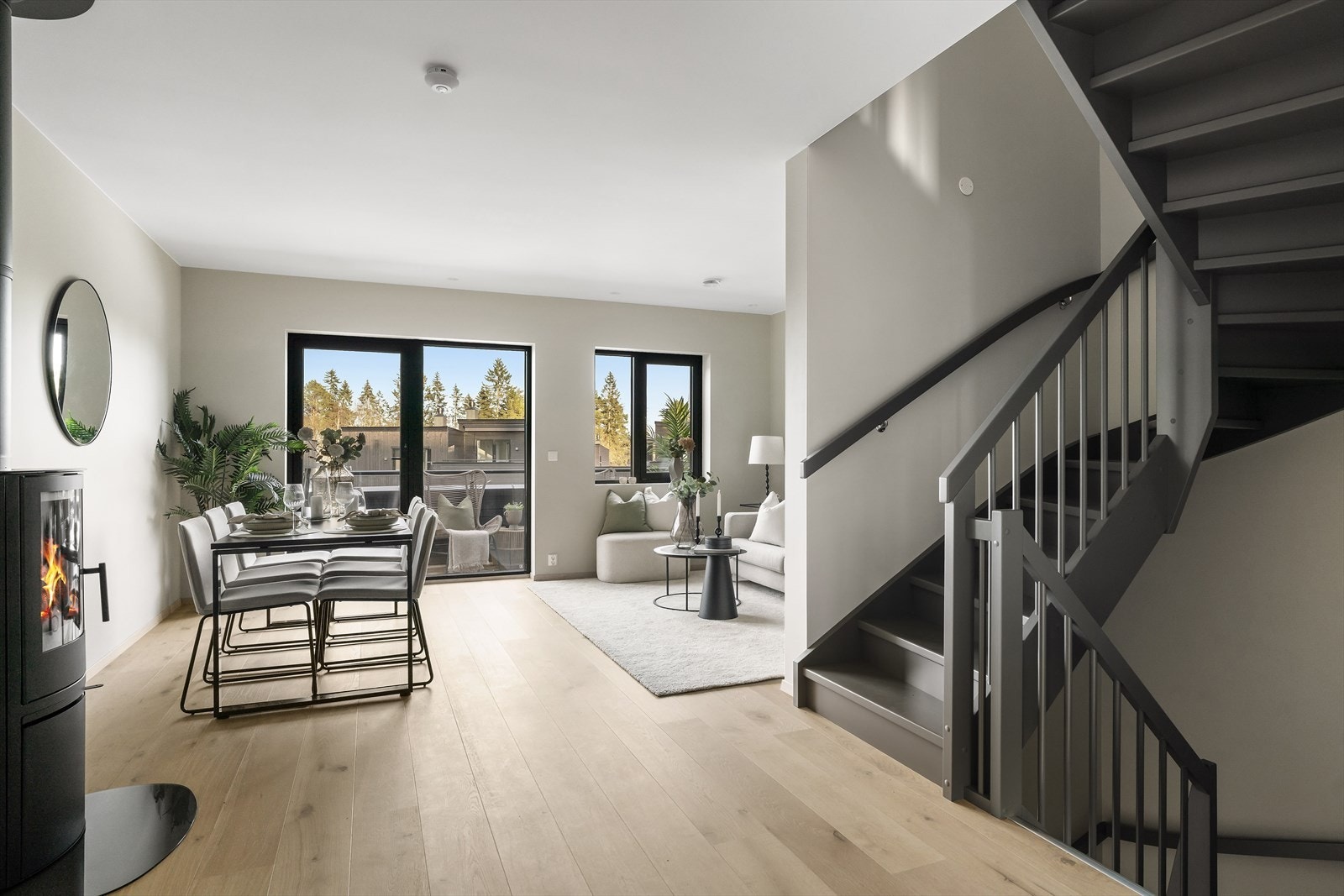 Boligen oppleves som svært innbydende og holder en høy standard og ble ferdigstilt i august 2024. Galleribilde