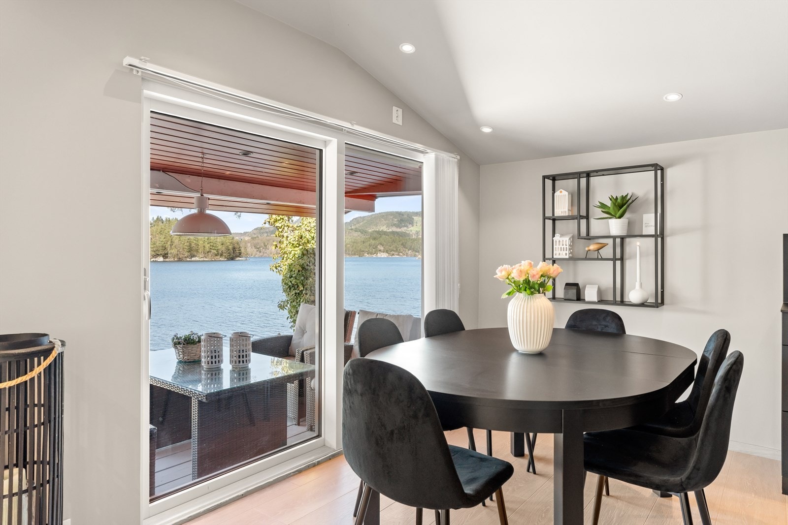 Spotlights i taket Galleribilde