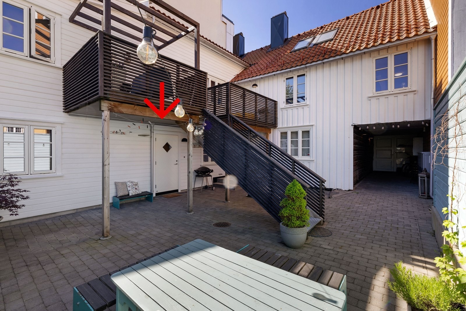 Eiendomsmegler Norge ved Kristian Lossius har gleden av å ønske deg velkommen til Holbergs gate 66! Galleribilde