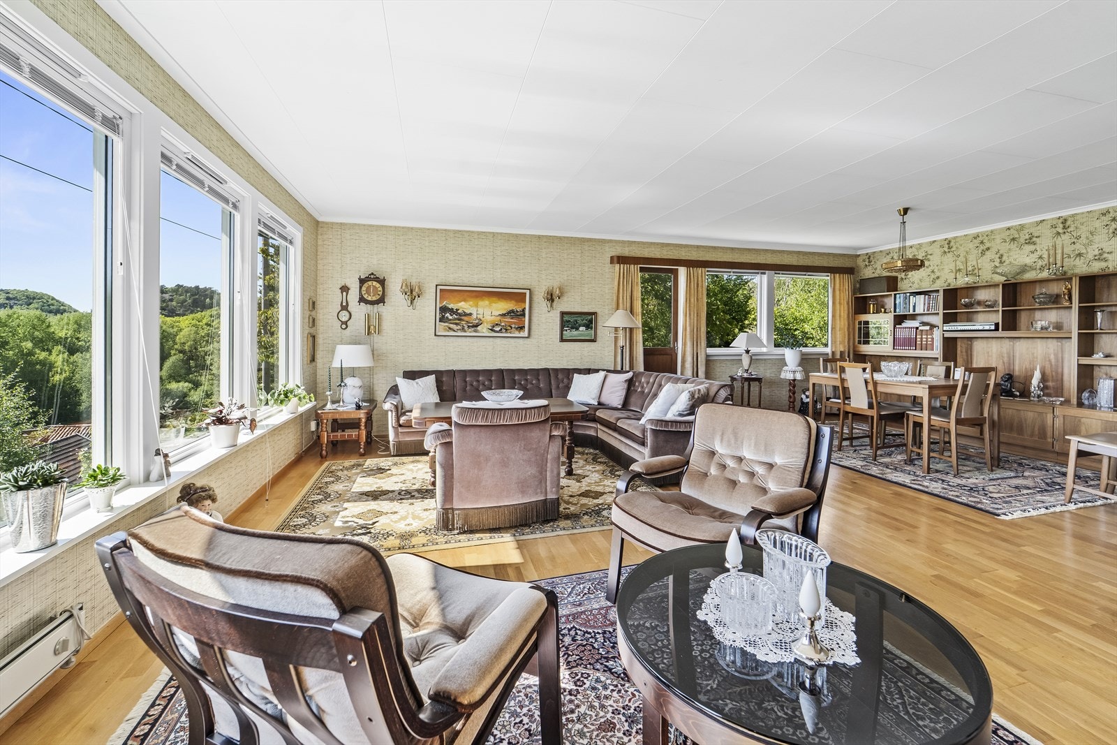 Vinkelstue med mulighet til å møblere i soner. Galleribilde