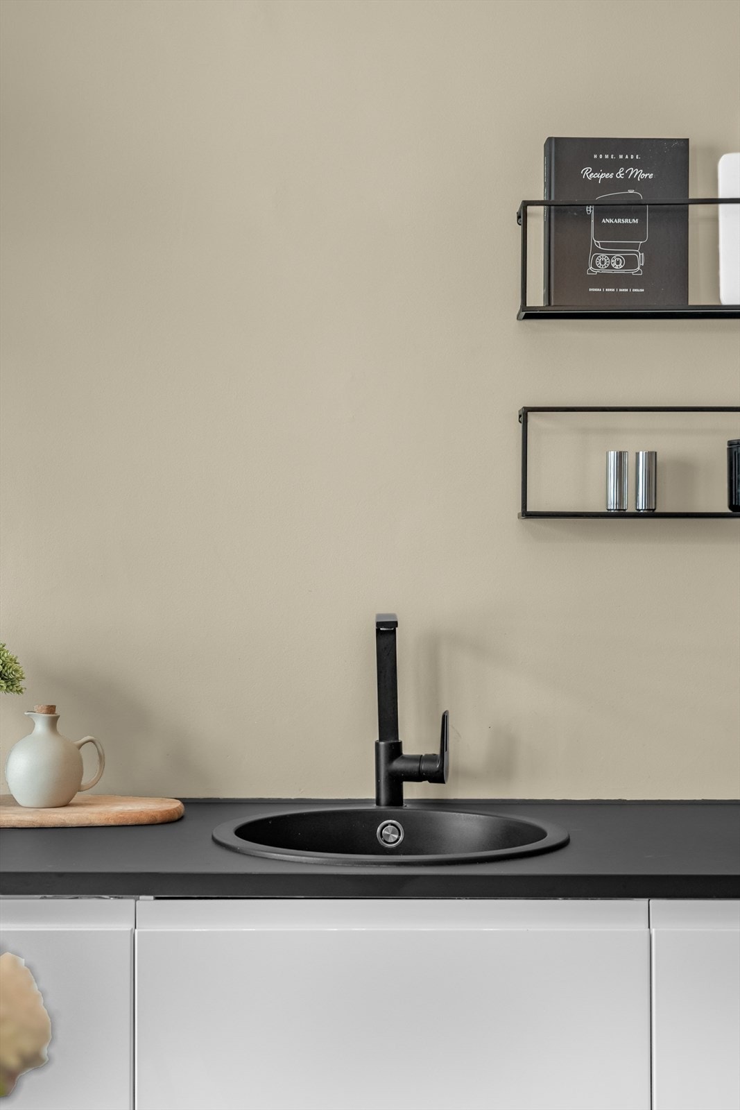 Alle hvitevarer på kjøkken medfølger salget. Galleribilde