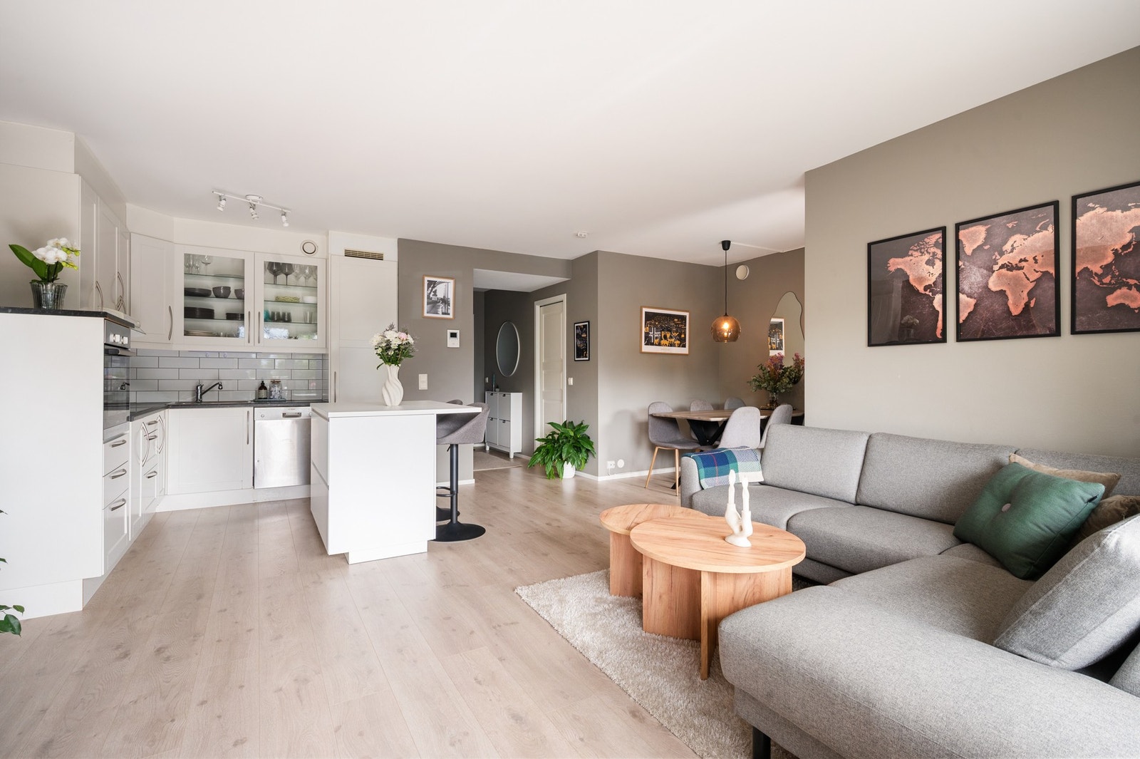 Lys og romslig 3-roms leilighet i sentralt og populært boligområde på Nordstrand Galleribilde