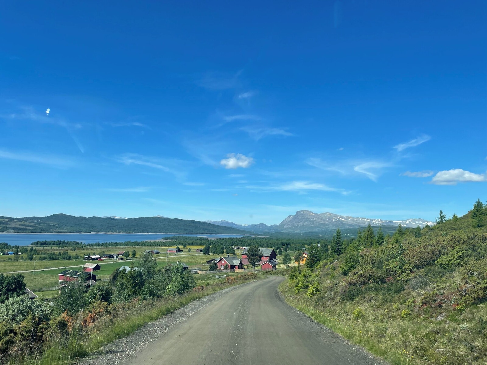 På sommeren er det et eldorado for sykkel- og fotturer - Ta sykkelturen til Langestølen Galleribilde