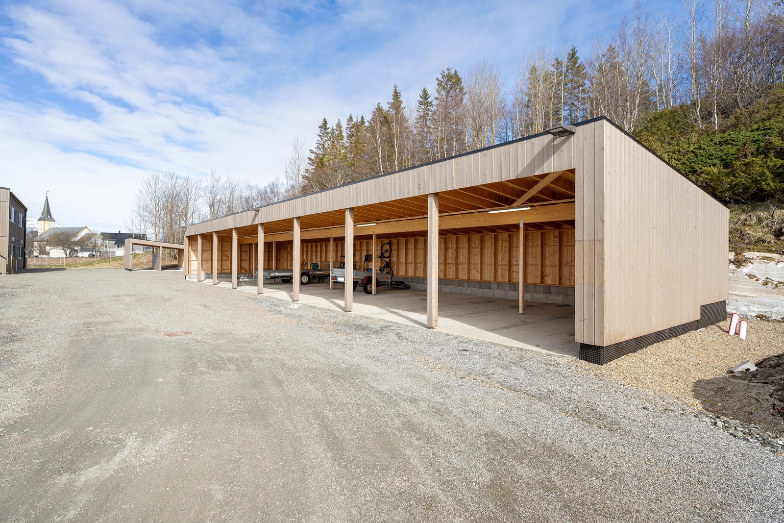 Egen plass i felles carport Galleribilde