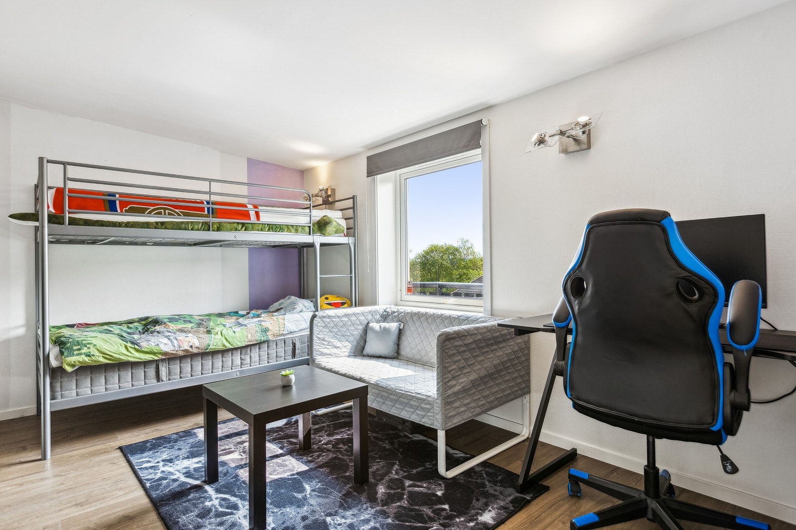 Boligen har totalt 7 godkjente soverom, samt et rom som har blitt benyttet som soverom, men som ikke oppfyller dagens krav. Galleribilde