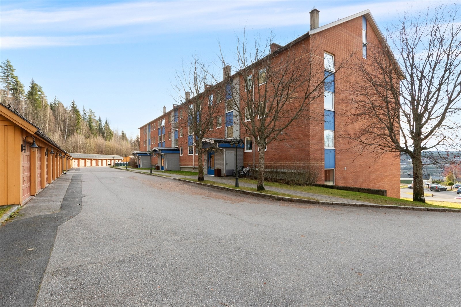 Det medfølger egen garasje i umiddelbar nærhet med opplegg for el-billading. Galleribilde