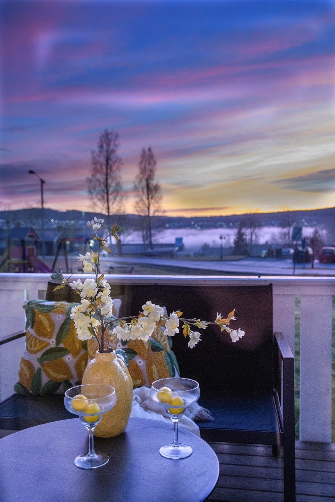 Stemningsbilde fra terrassen en nydelig høstkveld! Galleribilde