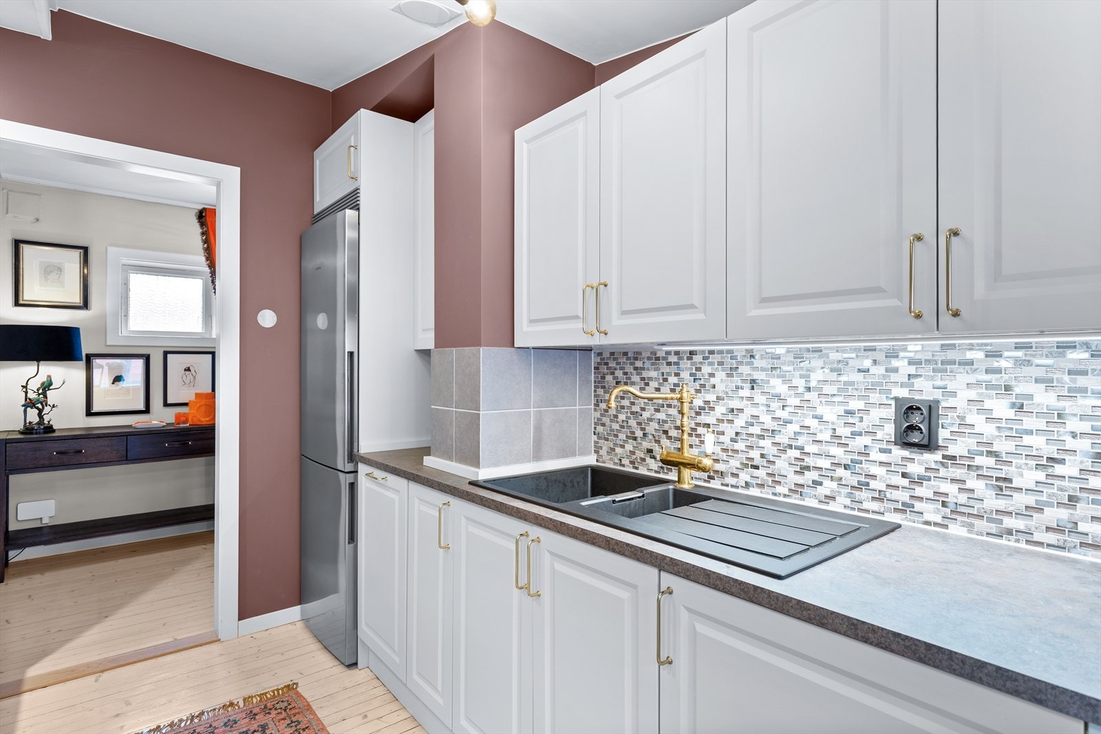 Kjøkkenet ble i 2024 betydelig oppgradert, og fornyet i regi av Norsk Kjøkkenfornying Galleribilde