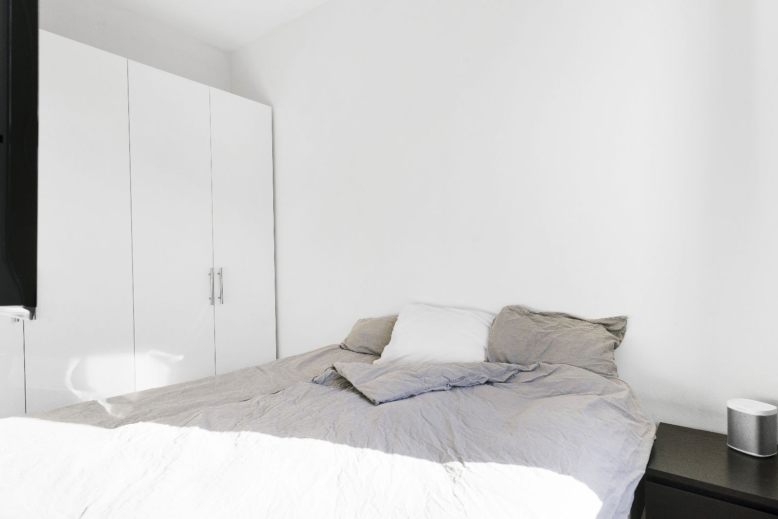 Soverom med garderobe Galleribilde