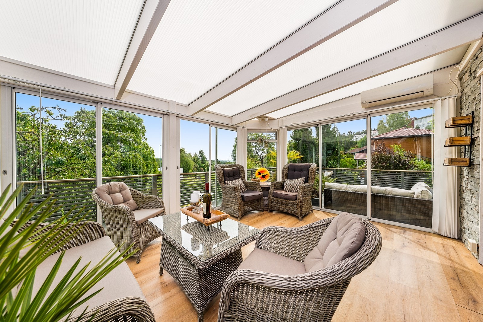 Vinterhagen gir ekstra oppholdsrom og forlenger utesesongen for hele familien. Galleribilde