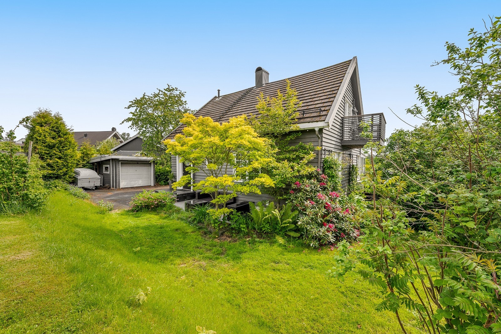 Klassisk enebolig Galleribilde