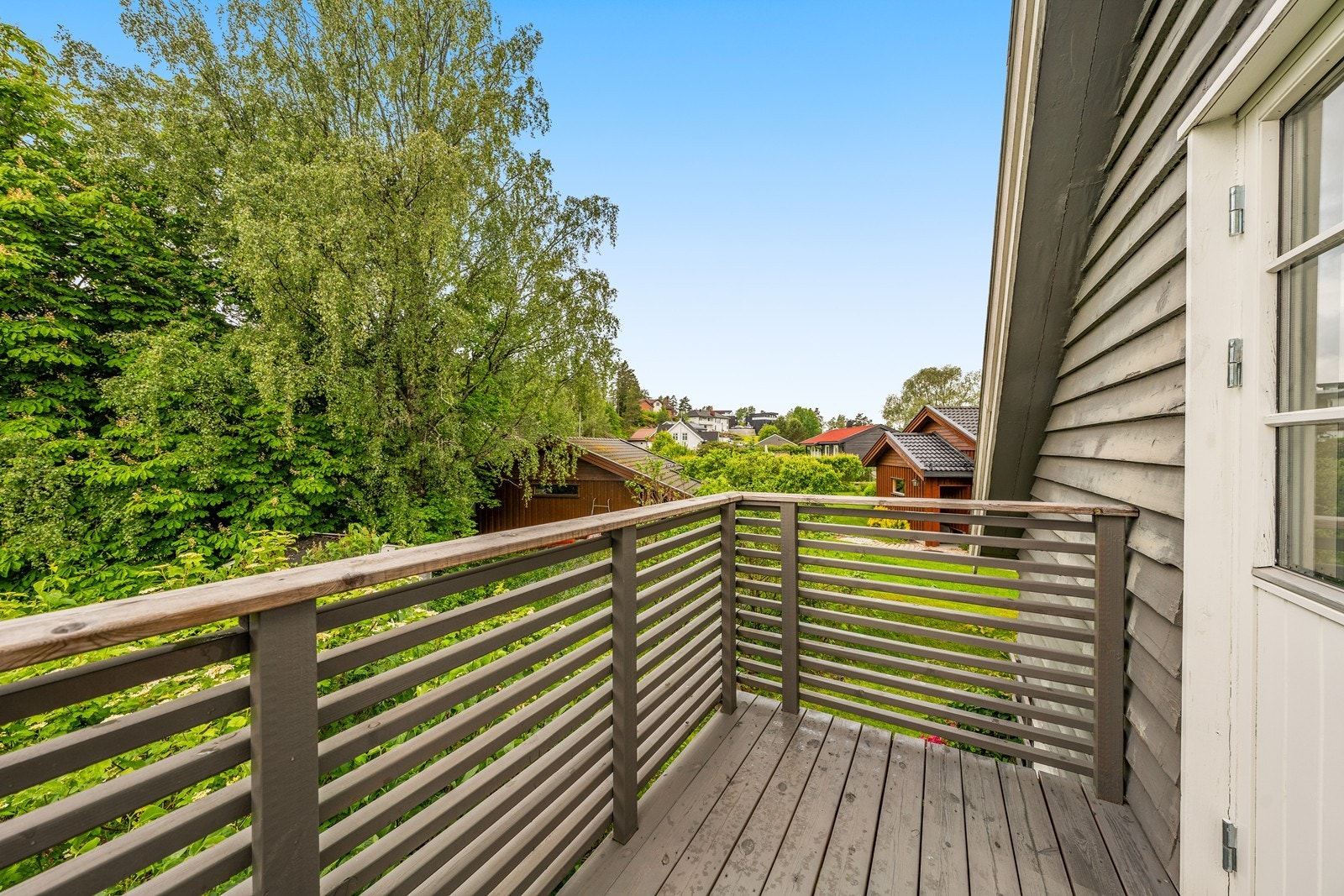 Privat balkong i andre etasje Galleribilde