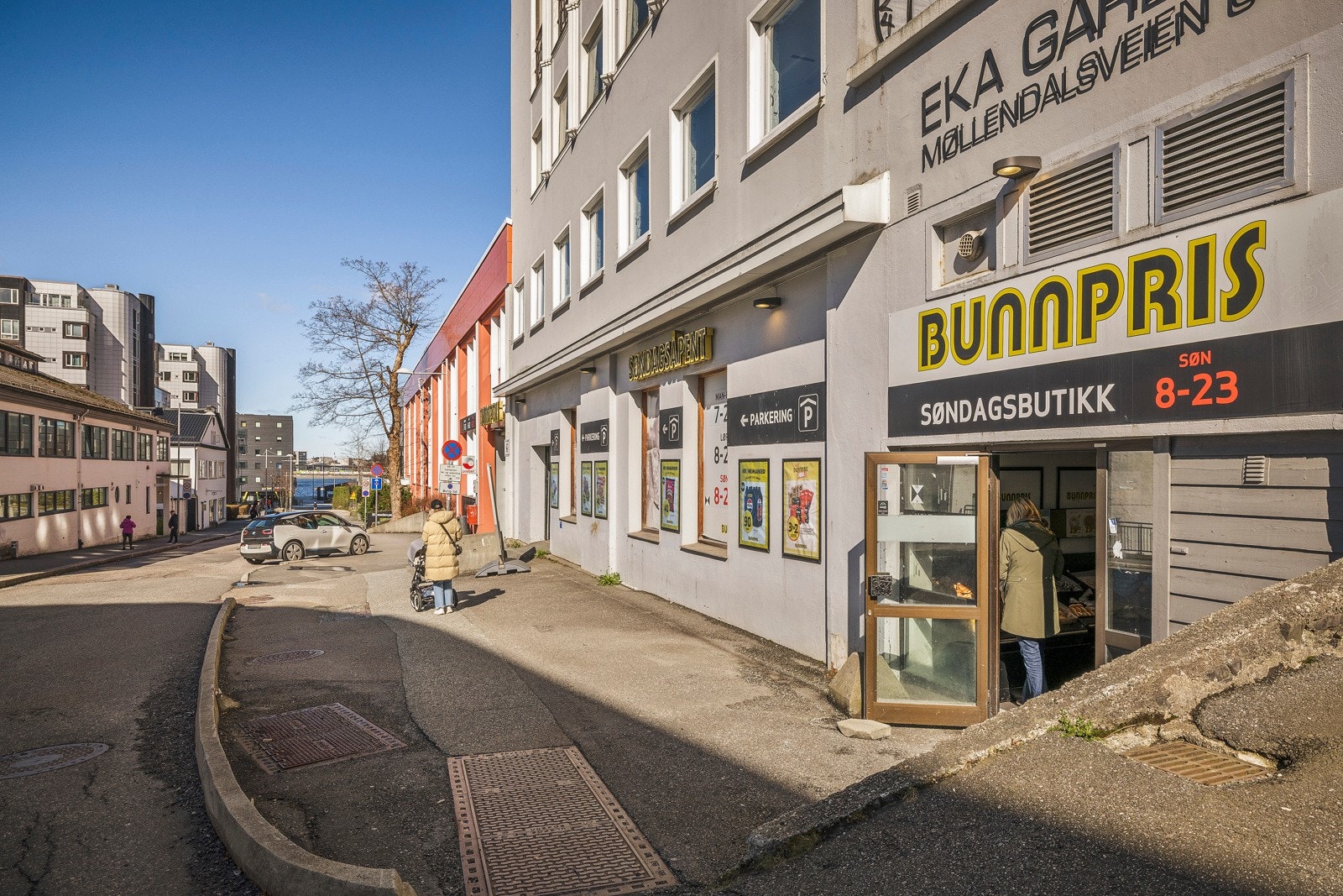 - Det er Bunnpris i bygget og 150m til Joker - Galleribilde