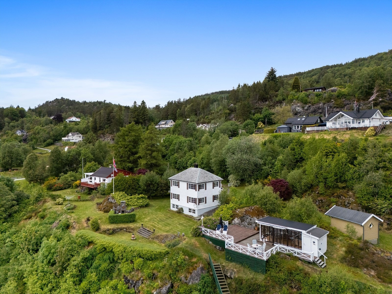 Hagestuen er god å ha sensommerkvelder. Galleribilde