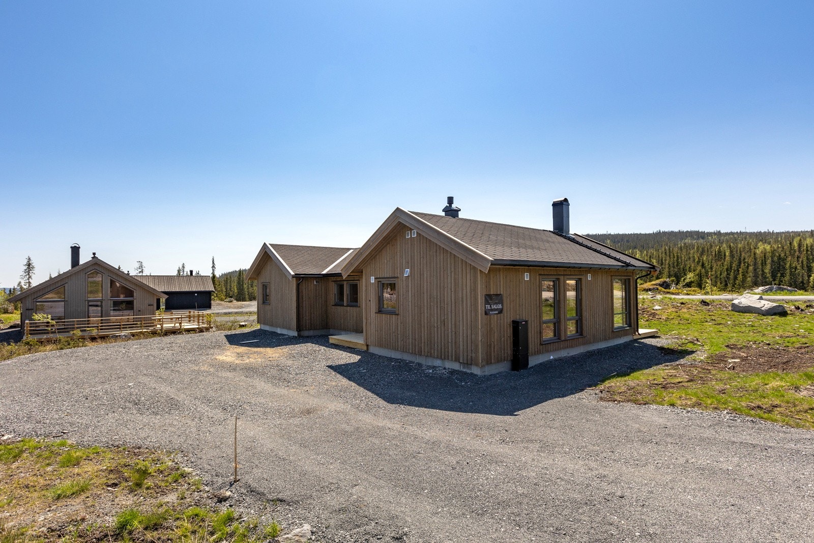 Hytta er et perfekt utgangspunkt for naturopplevelser både sommer og vinter Galleribilde