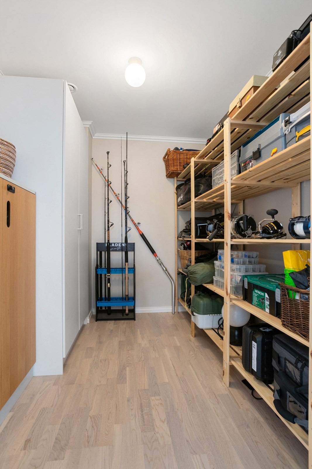 Det er en innvendig bod på ca. 6 kvm. Galleribilde