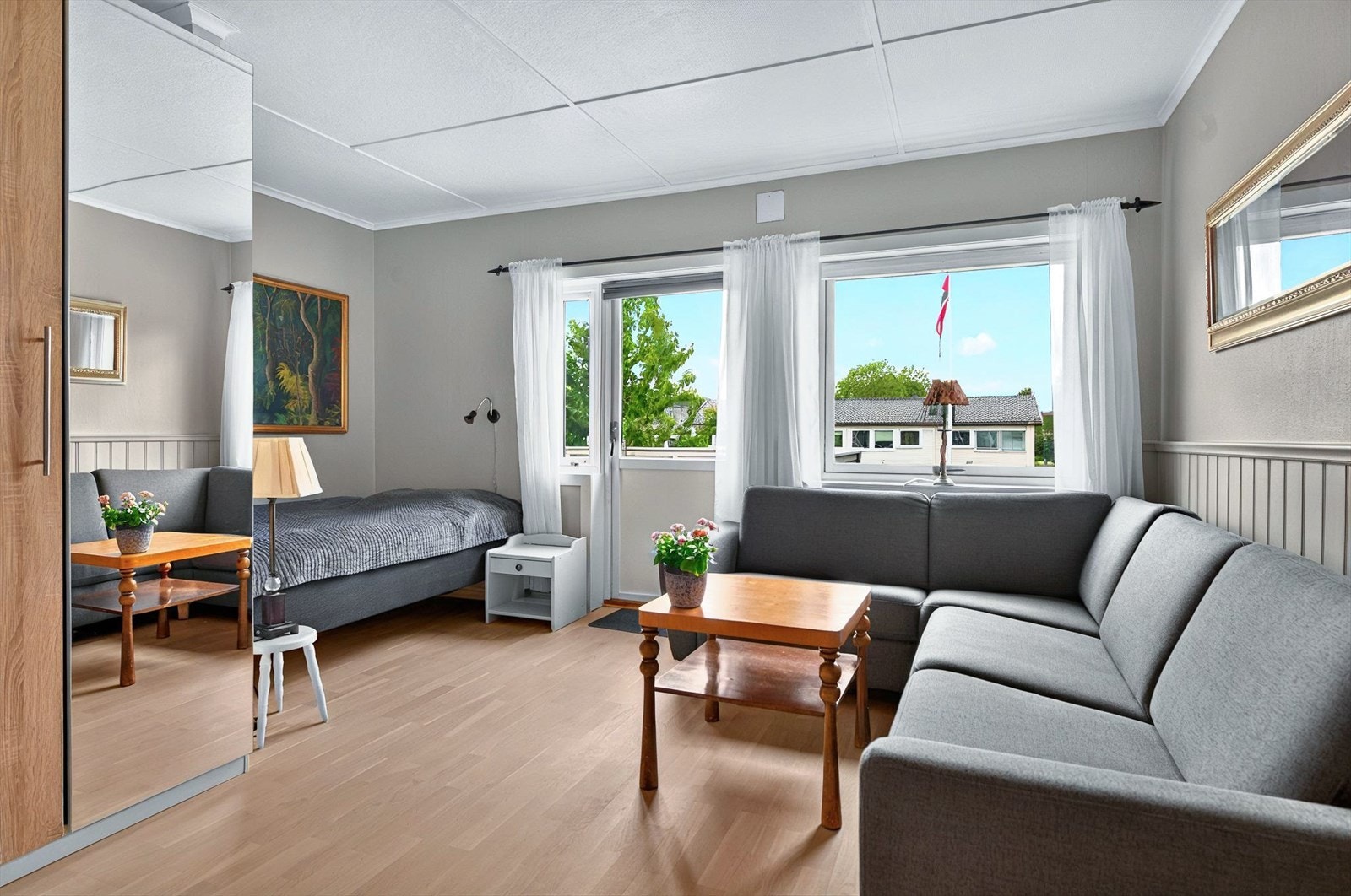 Velkommen til Tjøllinggaten 45 - En flott sentrumsnær leilighet i 2.etasje. Galleribilde