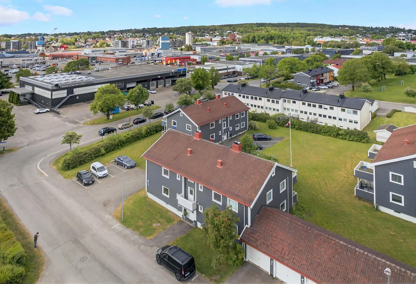 Eiendommen ligger også svært gunstig med tanke på tilbud til barn og unge. Galleribilde