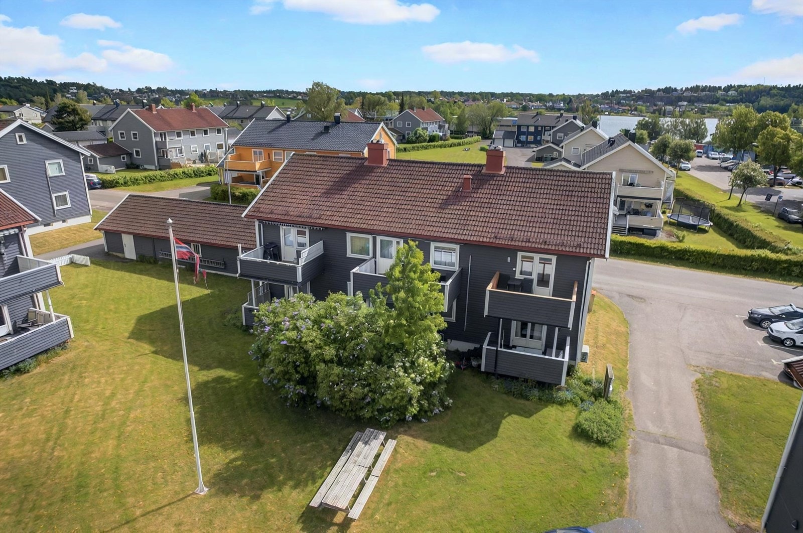 Fin utsikt fra balkongen. Gode solforhold. Galleribilde