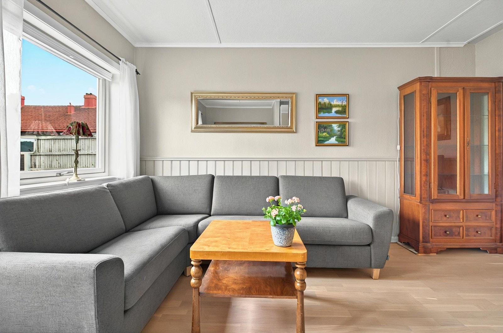 tore vindusflater gir godt med naturlig lys. Galleribilde