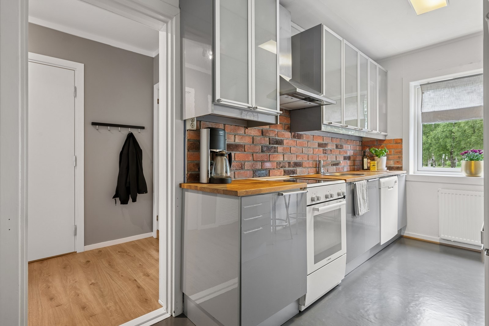 Hvitevarene medfølger ved salg. Galleribilde