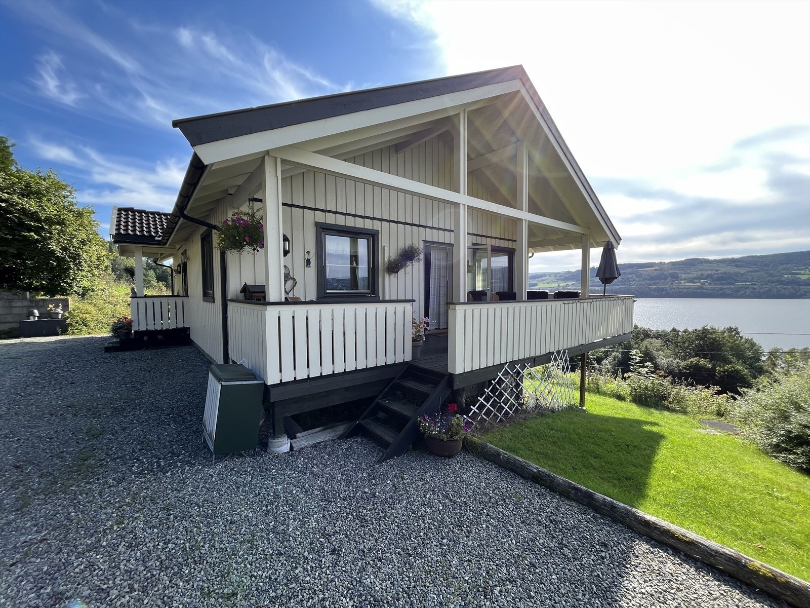 DNB Eiendom v/ Joachim Vågen tlf. 91712768 ønsker deg velkommen til Brøttum og Turistvegen 843! Galleribilde