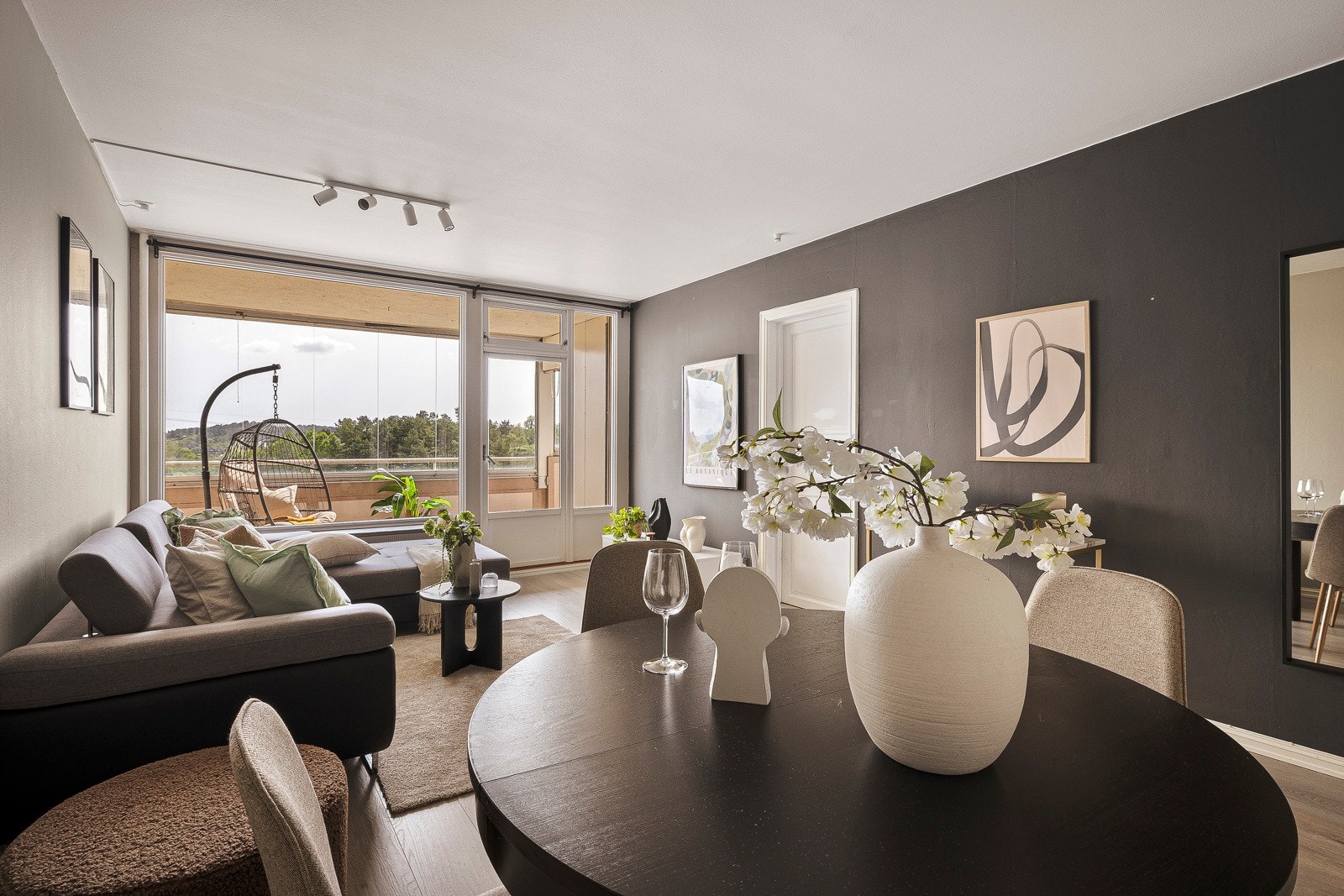 Velkommen til Vestre Vadmyra 35 - Presentert av Glenn Sivertsen v/ Privatmegleren Åsane. Galleribilde