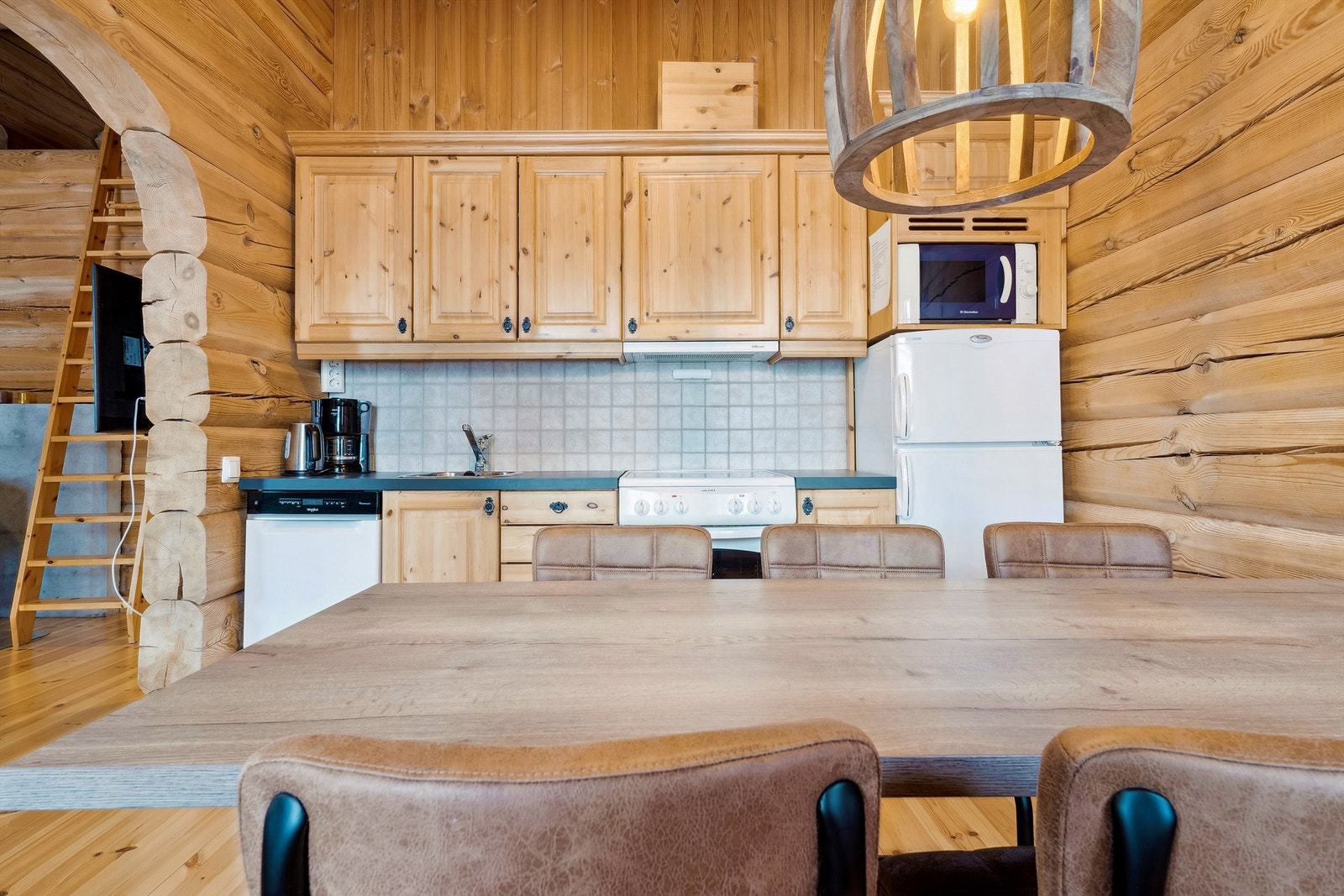 I 2022 ble det satt inn ny oppvaskmaskin, montert vannalarm og installert komfyrvakt. Galleribilde