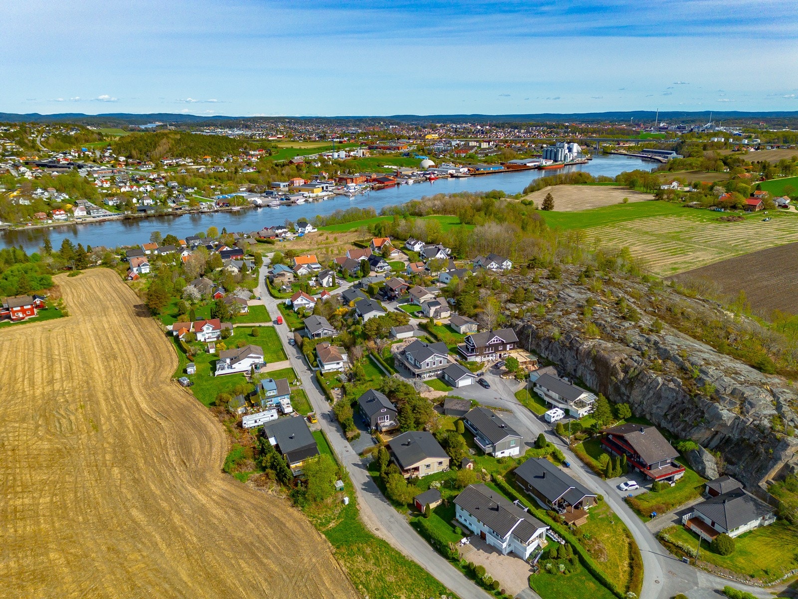 Fin beliggenhet - sentralt & rolig i blindvei Galleribilde