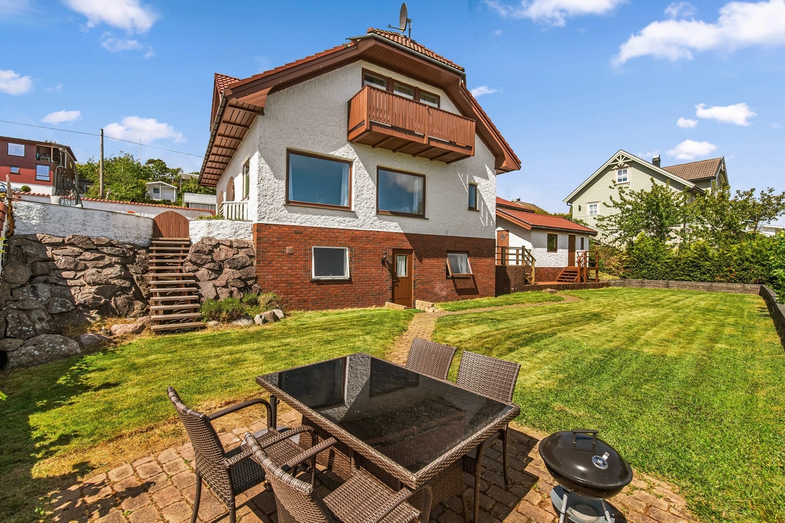 God plass til å sette opp trampoline eller lage en liten fotballbane for de kommende talentene Galleribilde