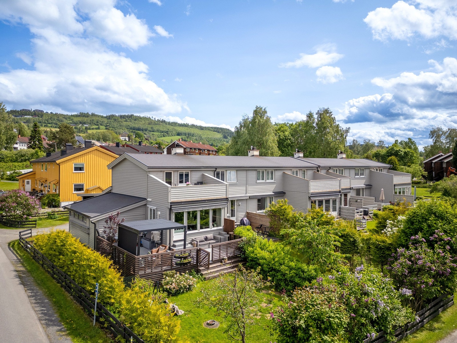 Weidemanns gate 25 har en flott frodig hage. Galleribilde