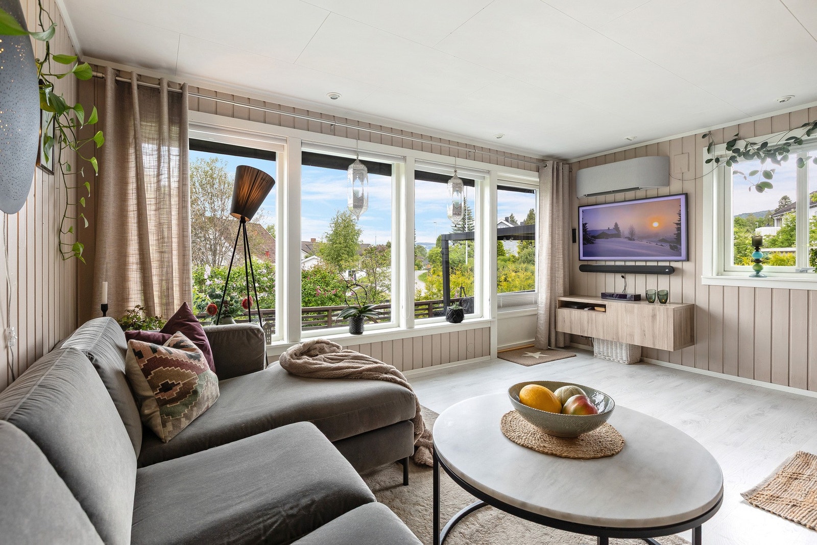 Dette er en koselig enderekkeleilighet som er godt vedlikeholdt. Galleribilde