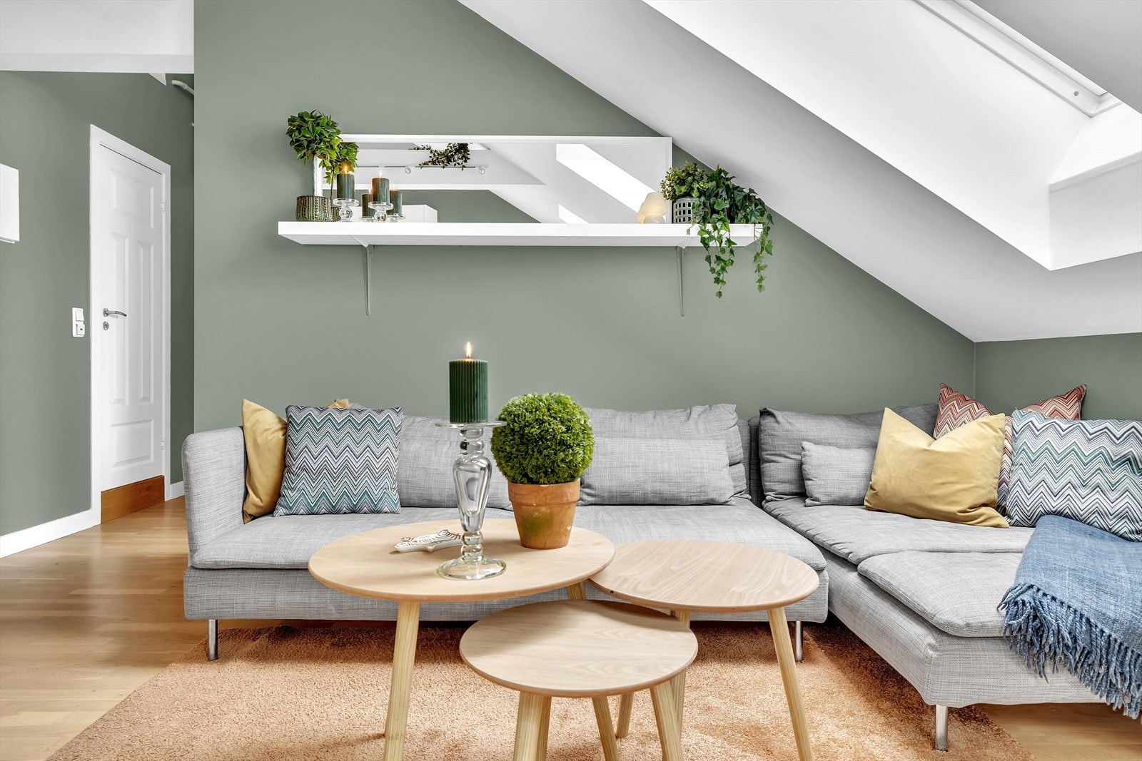 Felleskostnadene på 4 568 dekker bla. internett og IN-lån. Ved innfrielse av fellesgjeld blir felleskostnadene kr 3 690,- Galleribilde