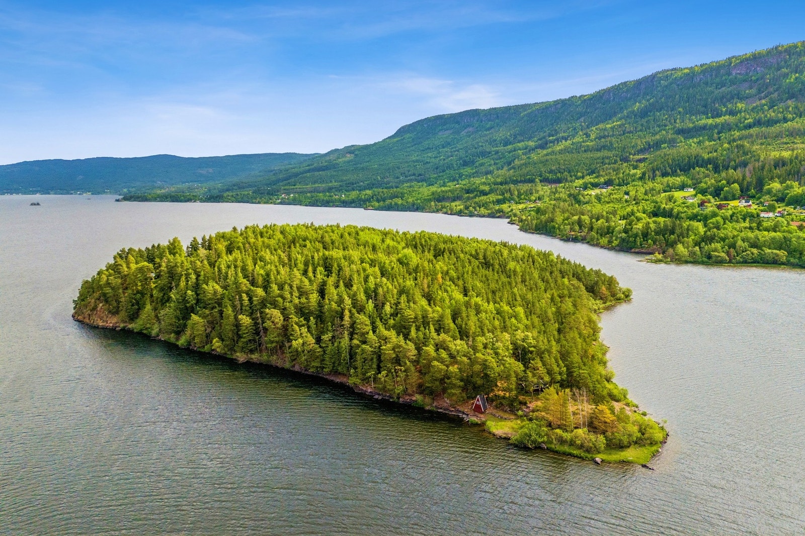 Dette er en sjelden mulighet til å sikre seg en fritidseiendom med en helt unik beliggenhet Galleribilde