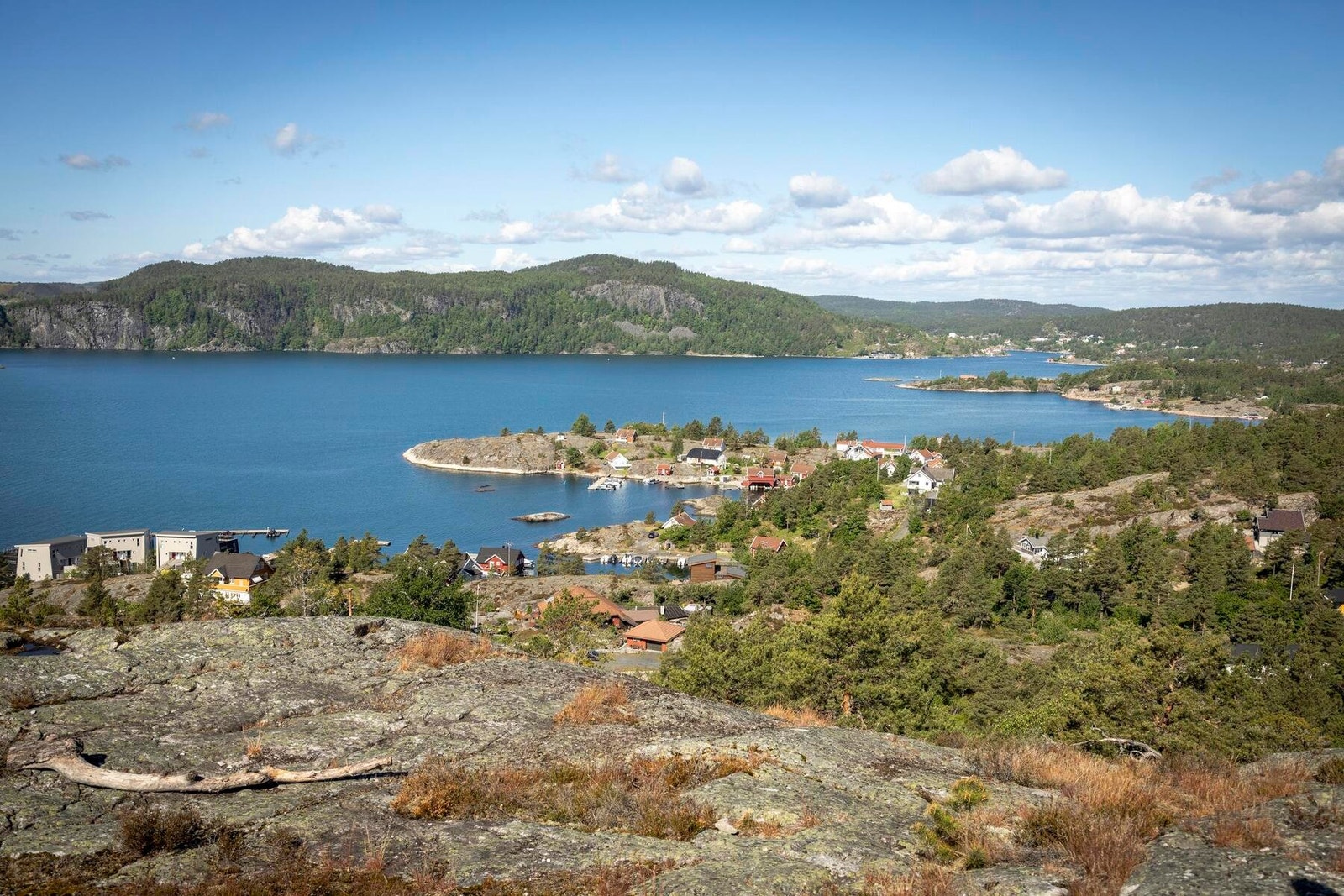 På utsiktspunkt ovenfor tomtene Galleribilde